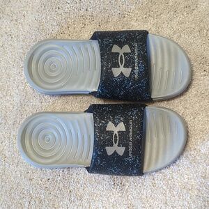 Under Armour boys slides